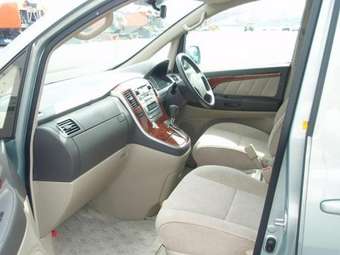 2003 Toyota Alphard Pictures