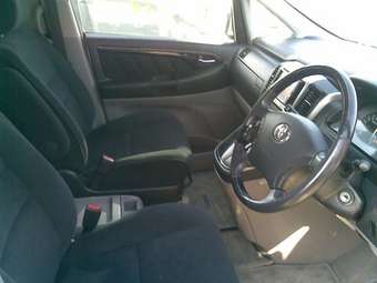 2003 Toyota Alphard Photos