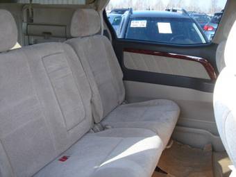 2003 Toyota Alphard Pictures