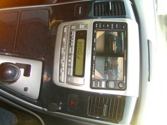 2003 Toyota Alphard Wallpapers