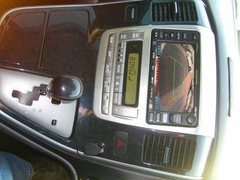 2003 Toyota Alphard Images
