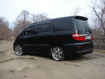2003 Toyota Alphard Pics