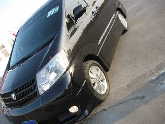 2003 Toyota Alphard Pictures