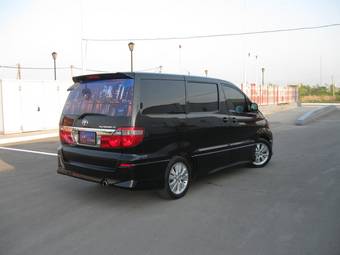 2003 Toyota Alphard Photos