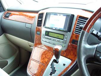 2003 Toyota Alphard Pictures