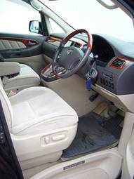 2003 Toyota Alphard Photos
