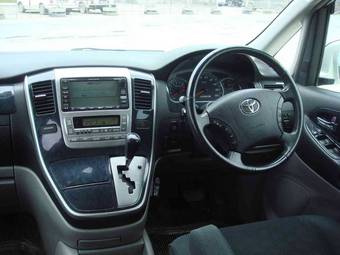 2003 Toyota Alphard Pictures