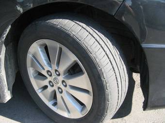 2003 Toyota Alphard Photos