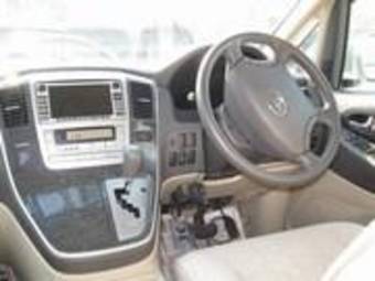 2003 Toyota Alphard Pictures