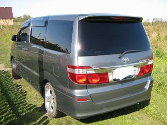 2003 Toyota Alphard Pictures