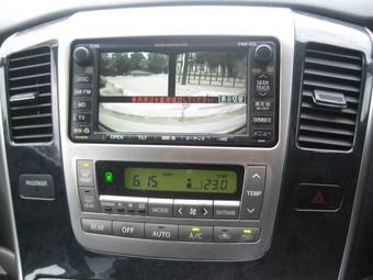 2003 Toyota Alphard Pictures