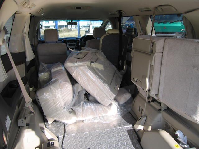 2004 Toyota Alphard