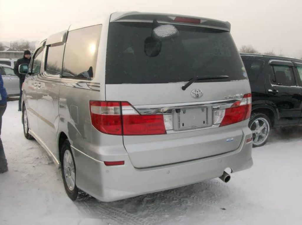 2004 Toyota Alphard