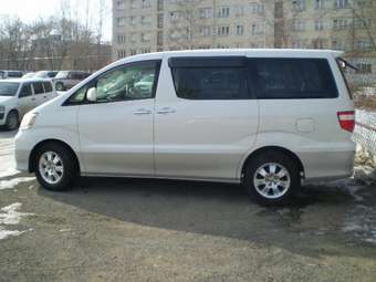 2004 Alphard