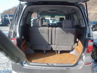 2004 Toyota Alphard Pictures