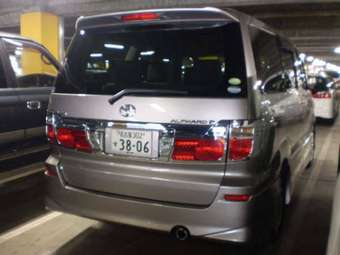 2004 Toyota Alphard Photos