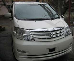 2004 Toyota Alphard Photos