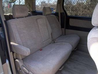 2004 Toyota Alphard Pictures