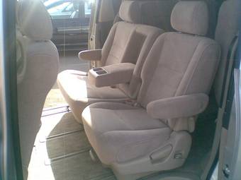 2004 Toyota Alphard Images