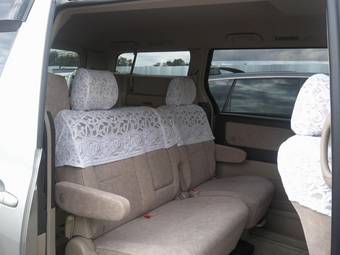 2004 Toyota Alphard Pics