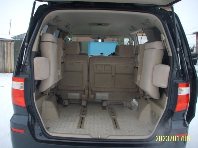 2005 Toyota Alphard