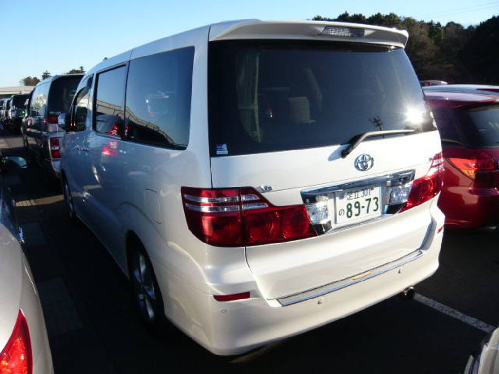 2005 Toyota Alphard