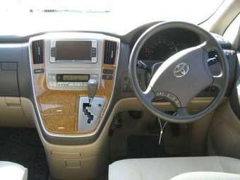 2005 Toyota Alphard Images