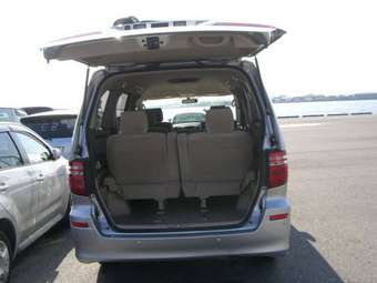 2005 Toyota Alphard Pictures