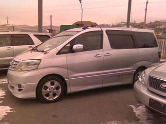 2005 Toyota Alphard Pictures