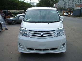 2005 Toyota Alphard Photos