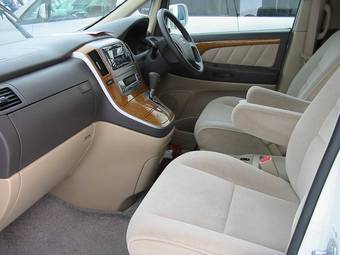 2005 Toyota Alphard Pictures