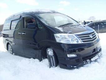 2005 Toyota Alphard Photos