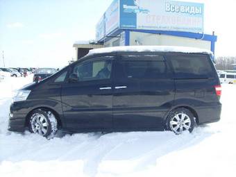 2005 Toyota Alphard Photos