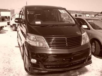 2005 Toyota Alphard Photos