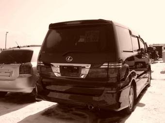 2005 Toyota Alphard Photos