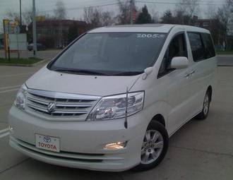 2005 Toyota Alphard Photos