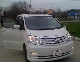 2005 Toyota Alphard Photos