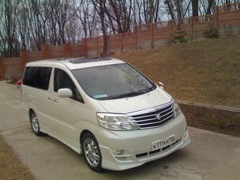 2005 Toyota Alphard Photos