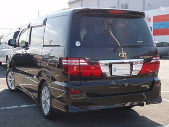 2005 Toyota Alphard Photos