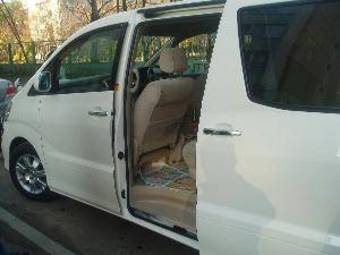 2005 Toyota Alphard Pictures