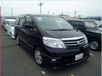 2005 Toyota Alphard Photos