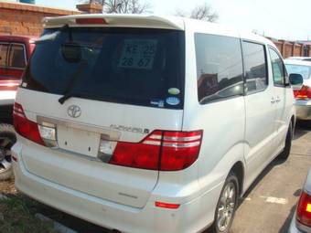 2005 Toyota Alphard Photos