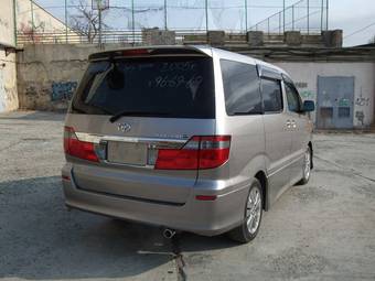2005 Toyota Alphard Photos
