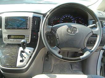 2006 Toyota Alphard Pictures