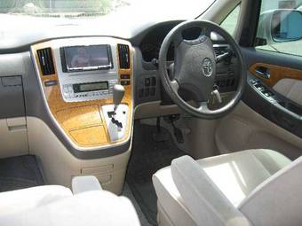 2006 Toyota Alphard Pictures