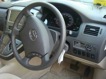 2006 Toyota Alphard Pics