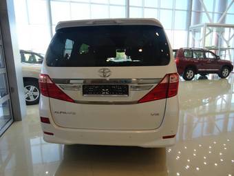 2012 Toyota Alphard Photos