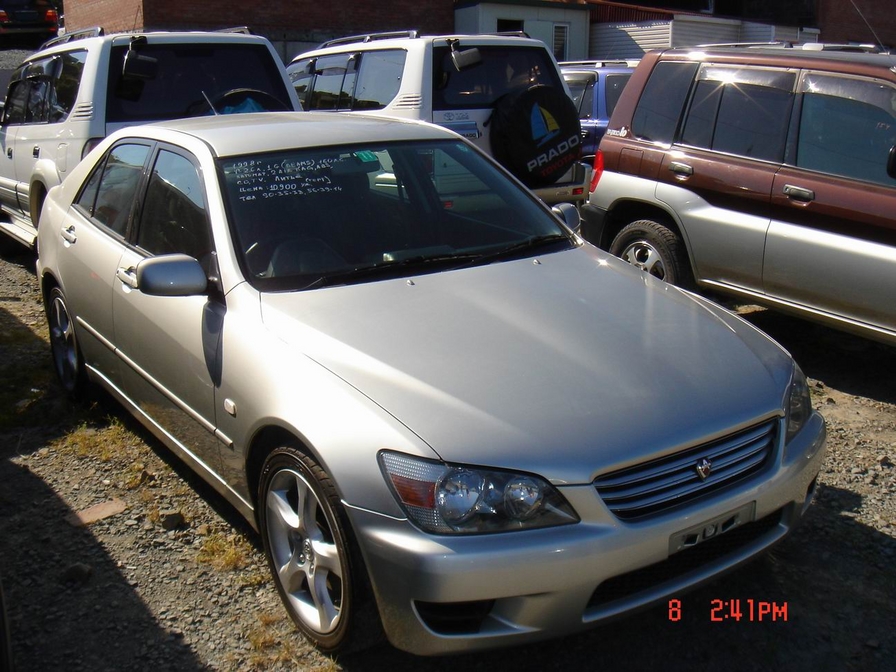 1998 Toyota Altezza Pictures