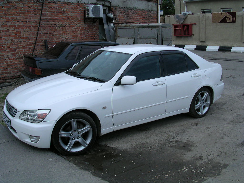 1999 Toyota Altezza