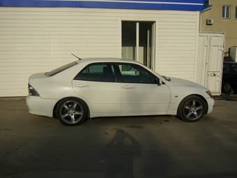 1999 Toyota Altezza